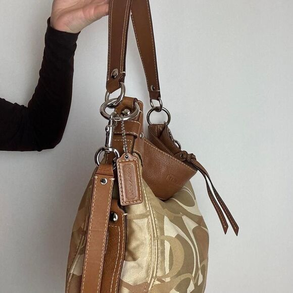 Coach Vintage Brown Signature Canvas and Brown Leather Large Shoulder Bag - Picture 4 of 7